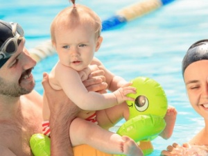 Baby swimming και οφέλη του