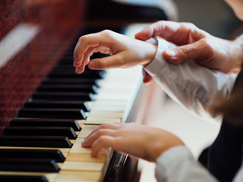 Το Ωδείο Παλαιού Φαλήρου - Ελένη Ράπτη: Μια Πηγή Μουσικής Εμπειρίας για Παιδιά και Γονείς